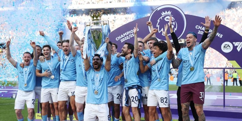 Chiến thắng dễ dàng - Man City vô địch Ngoại hạng Anh