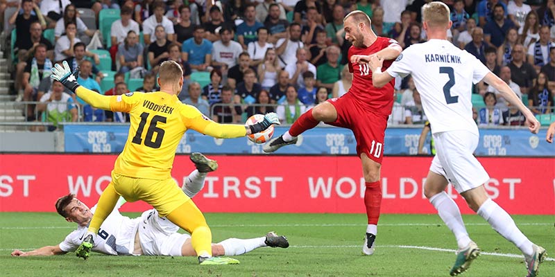 Đan Mạch vs Serbia hòa nhau không bàn thắng