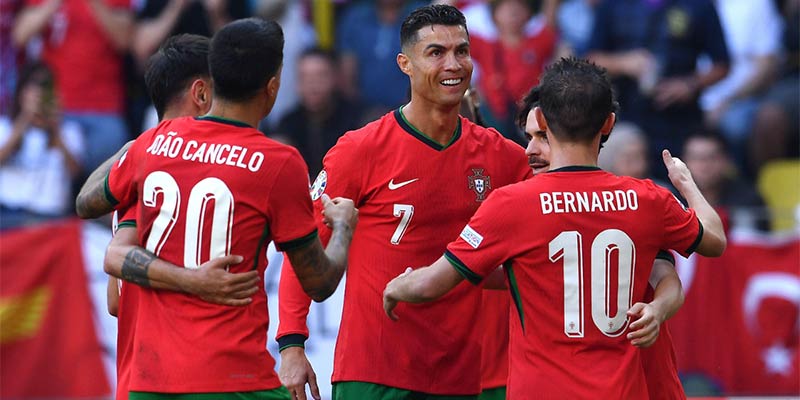 Bồ Đào Nha thắng 3-0 Thổ Nhĩ Kỳ, giành quyền vào vòng 1/8